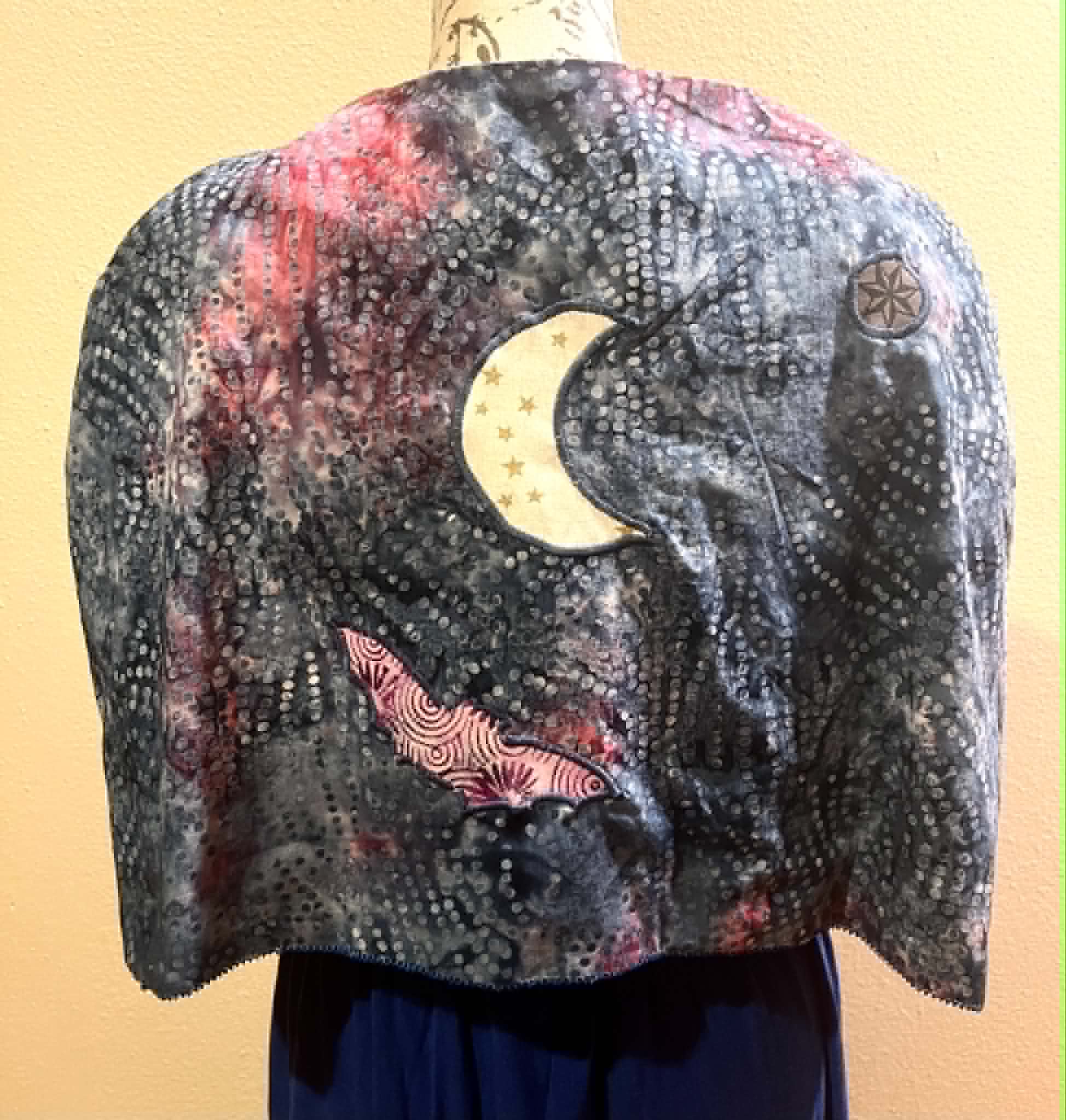 Reversible Day/Night Appliqued Upper World Capelet